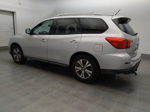 Used 2018 Nissan Pathfinder SV AWD/4WD image 3