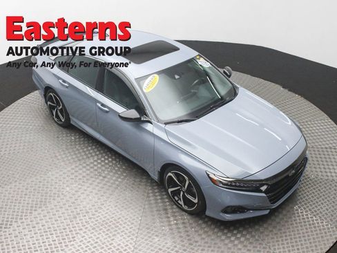 Used 2022 Honda Accord Sport image 3