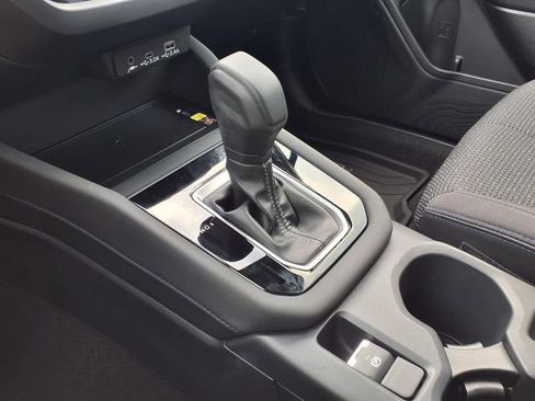 Certified 2025 Subaru Forester Premium AWD/4WD image 15