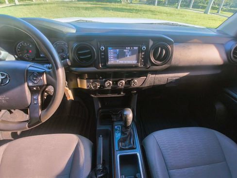 Used 2019 Toyota Tacoma SR RWD image 18