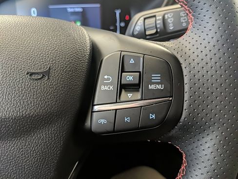 Used 2025 Ford Escape ST-Line w/ Cold Weather Package image 17