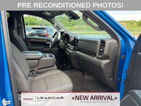 Used 2024 Chevrolet Silverado 1500 LT w/ Z71 Off-Road Package AWD/4WD image 10