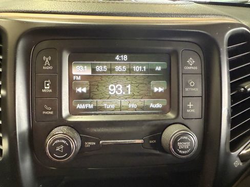 Used 2017 Jeep Cherokee Sport image 16