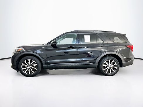 Used 2025 Ford Explorer ST-Line image 4
