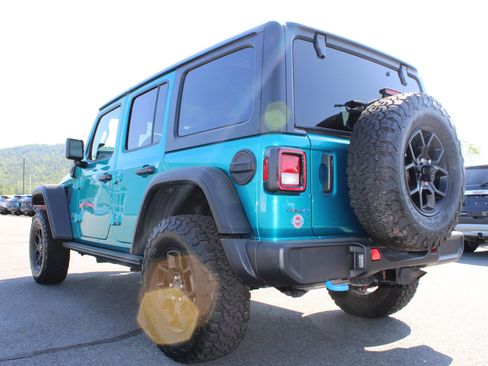 Used 2024 Jeep Wrangler Unlimited AWD/4WD image 5