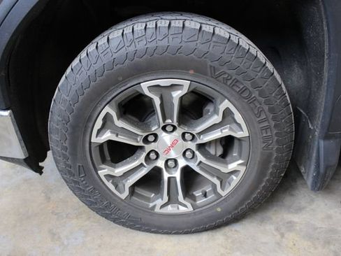 Used 2020 GMC Sierra 1500 SLE w/ SLE Value Package AWD/4WD image 7