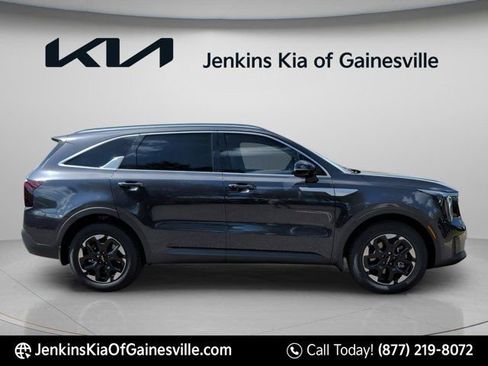 New 2026 Kia Sorento S image 2