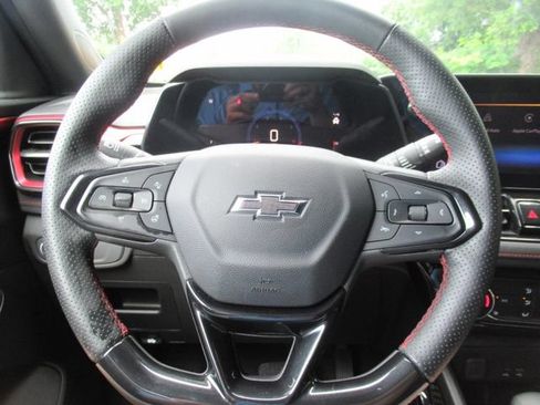 Used 2024 Chevrolet TrailBlazer RS FWD image 22