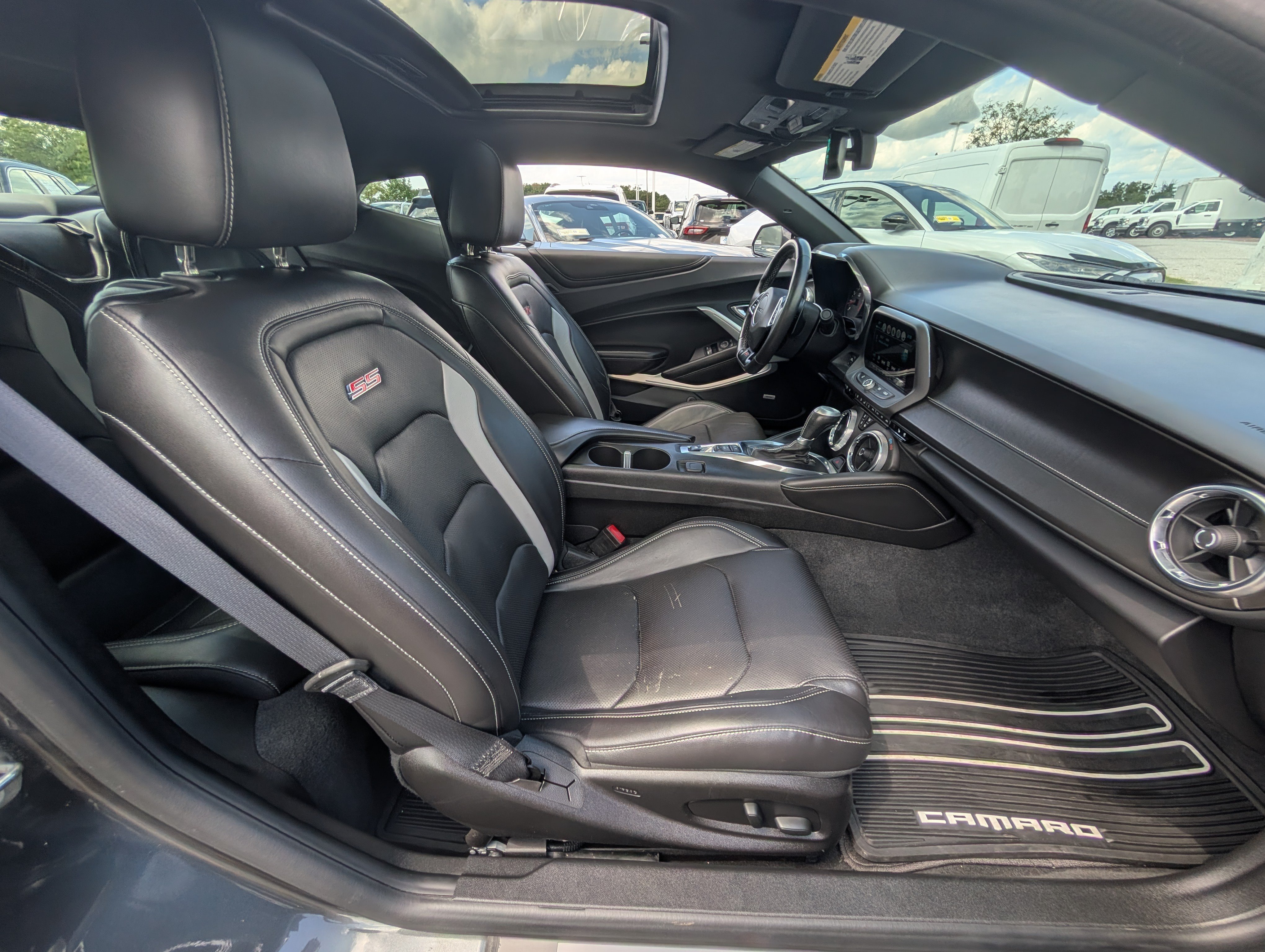 Used 2018 Chevrolet Camaro SS RWD image 12