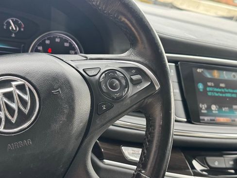 Used 2018 Buick Enclave Essence image 27