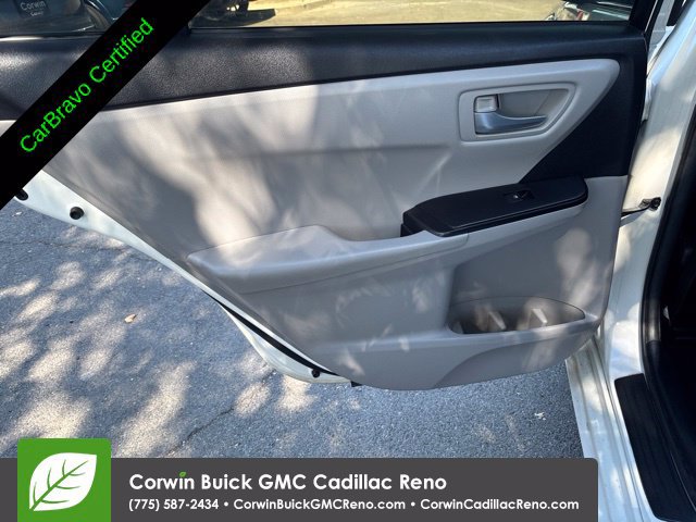 Used 2016 Toyota Camry SE FWD image 27