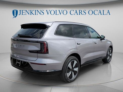 New 2026 Volvo EX90 Plus RWD image 4