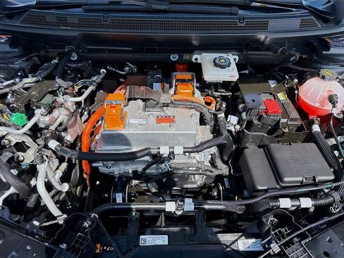 New 2025 Cadillac Optiq Sport 1 w/ LPO, Floor Liner Package image 32