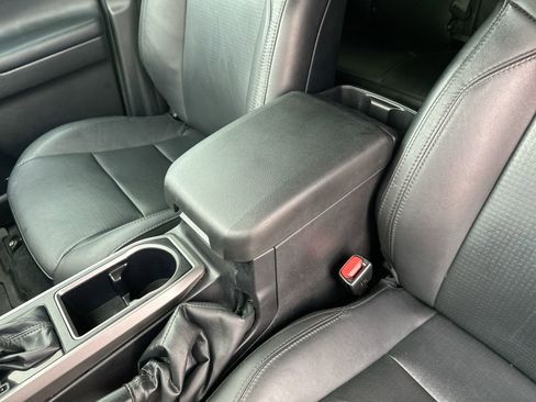 Used 2022 Toyota Tacoma Limited image 21