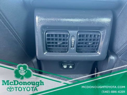Used 2025 Toyota Camry SE FWD image 12