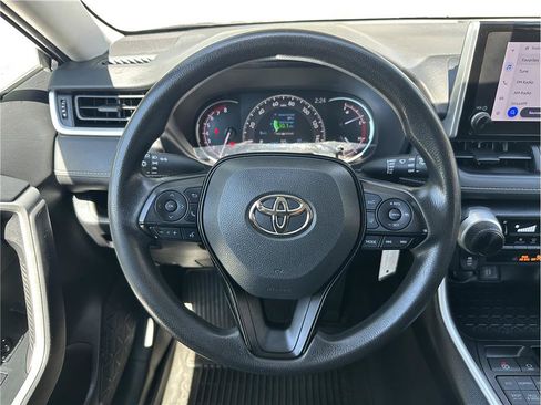 Used 2024 Toyota RAV4 LE AWD/4WD image 20