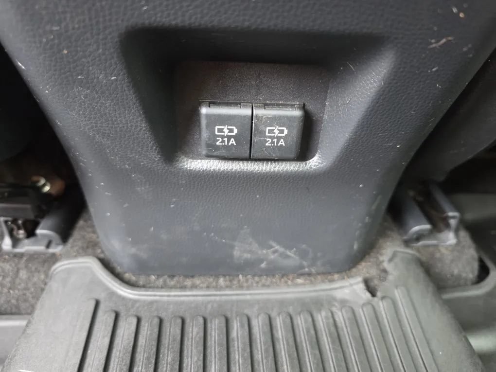 Used 2021 Toyota RAV4 XLE Premium AWD/4WD image 44