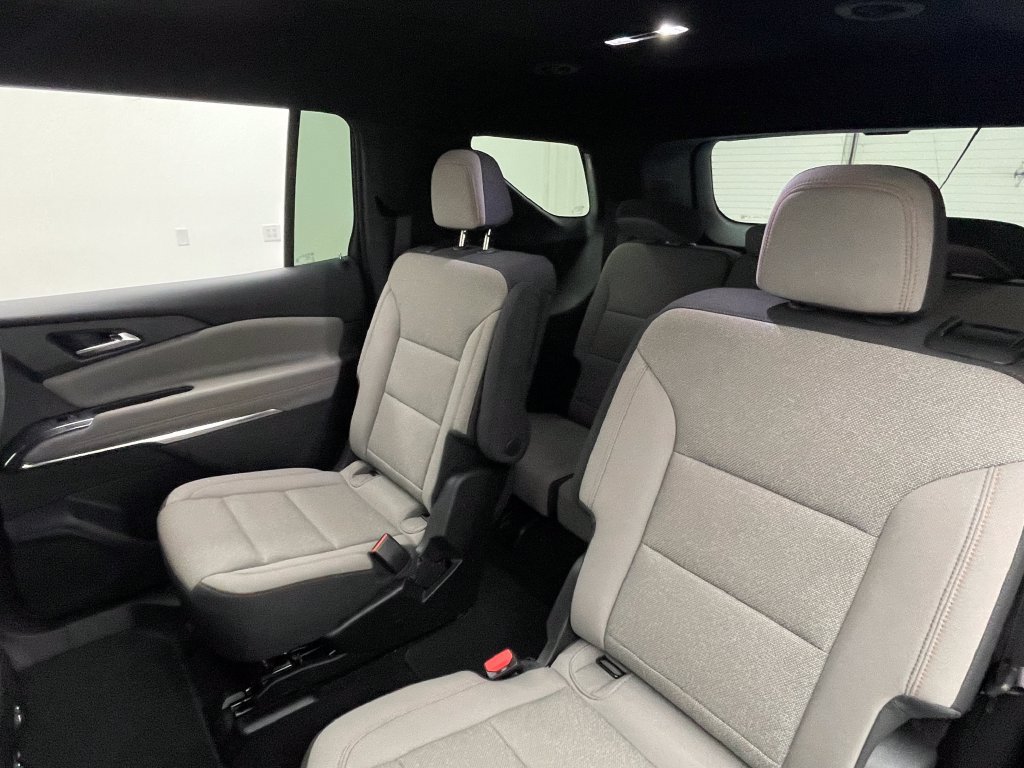 Used 2026 Chevrolet Traverse LT w/ Driver Confidence Package FWD image 44