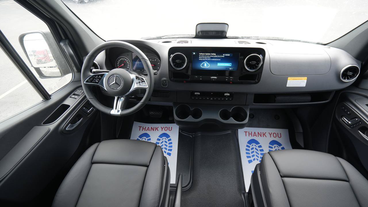 New 2026 Mercedes-Benz Sprinter 2500 image 18