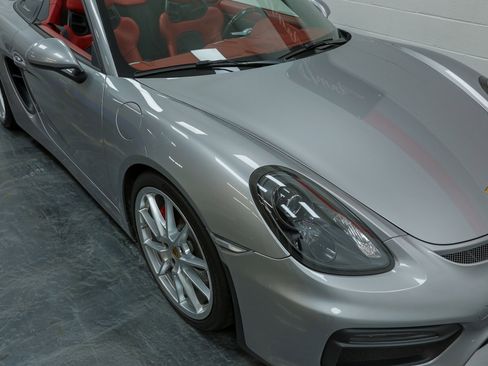 Used 2016 Porsche Boxster Spyder image 46