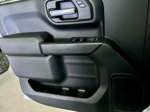Used 2023 GMC Sierra 1500 Pro w/ Fleet Convenience Package AWD/4WD image 17