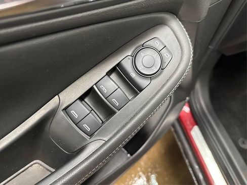Used 2023 Buick Encore GX Preferred w/ Cold Weather Comfort Package AWD/4WD image 35