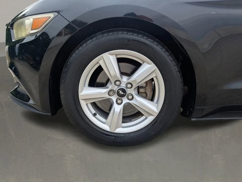 Used 2016 Ford Mustang Coupe RWD image 9