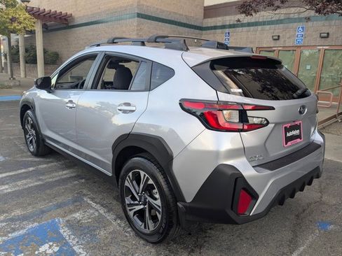 Used 2025 Subaru Crosstrek 2.0i Premium AWD/4WD image 9