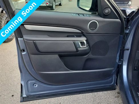 Used 2023 Land Rover Discovery S R-Dynamic image 8