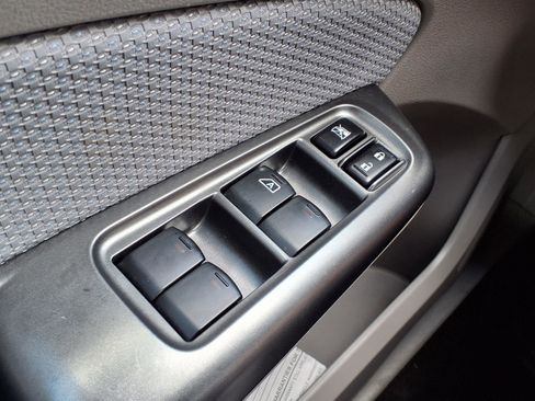 Used 2011 Subaru Forester 2.5X Premium AWD/4WD image 10