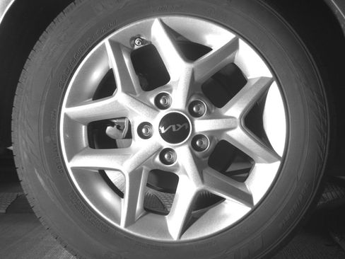 Used 2025 Kia Soul LX w/ LX Technology Package image 15