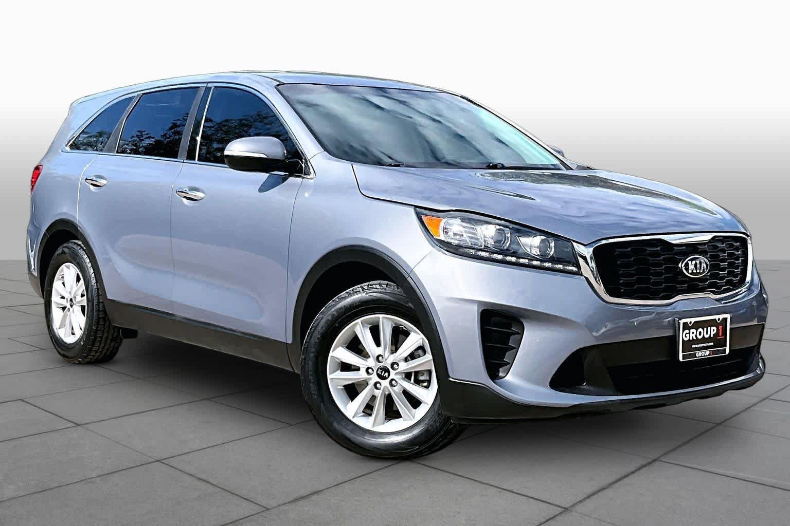 Used 2020 Kia Sorento L FWD image 2