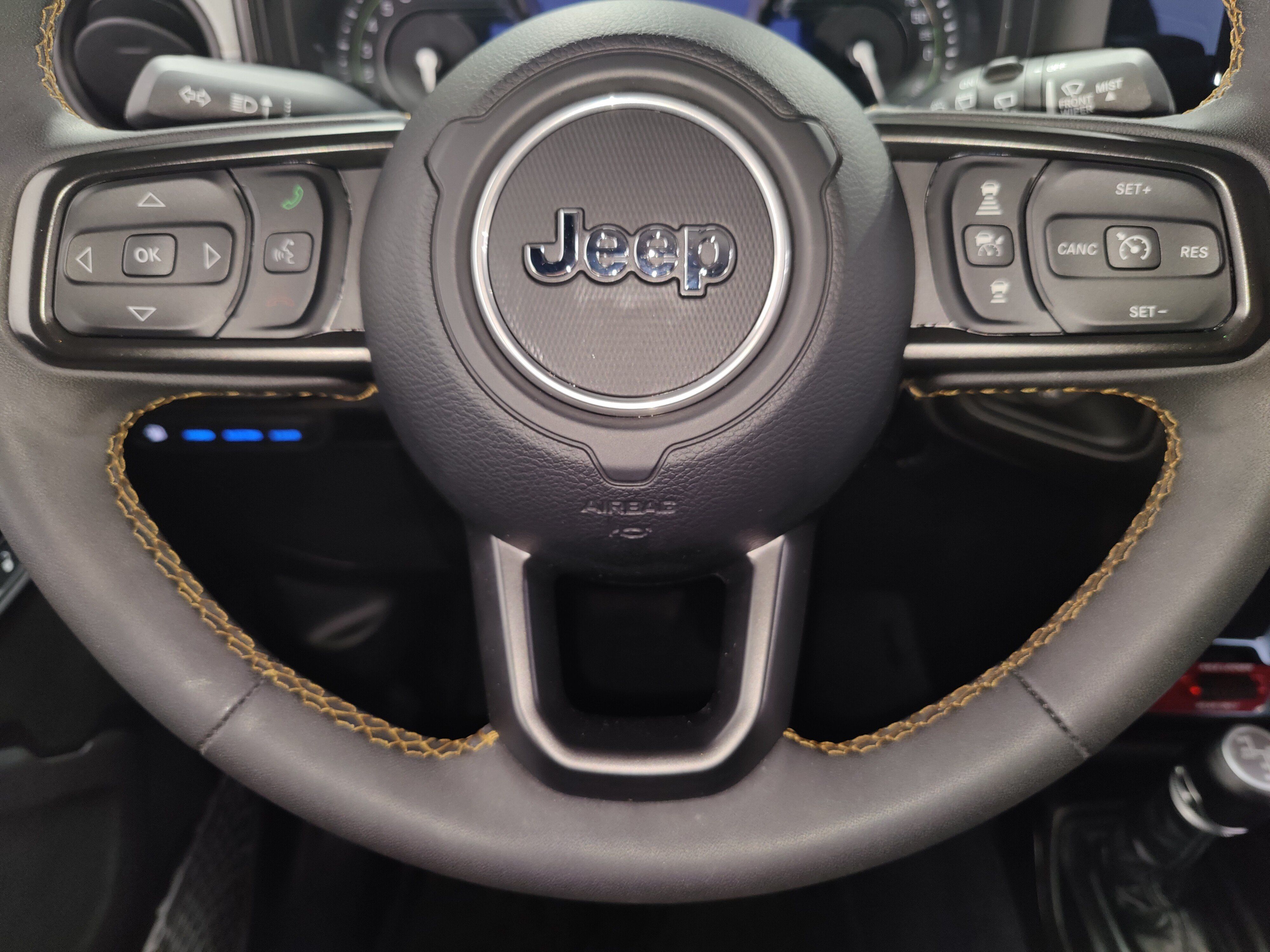 Used 2024 Jeep Wrangler Unlimited AWD/4WD image 27