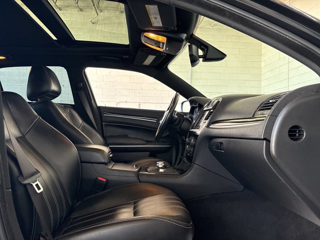 Used 2022 Chrysler 300 S RWD image 16