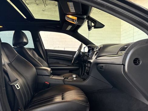 Used 2022 Chrysler 300 S RWD image 16