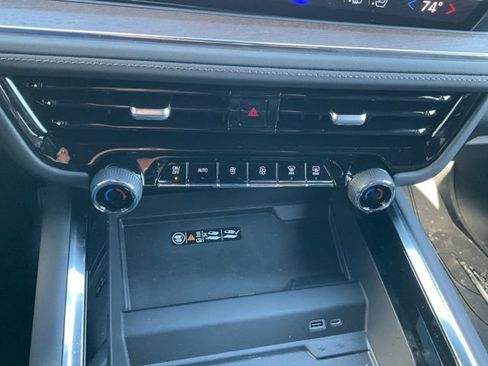 Certified 2026 Chevrolet Suburban High Country w/ Sun And Tow Package AWD/4WD image 8