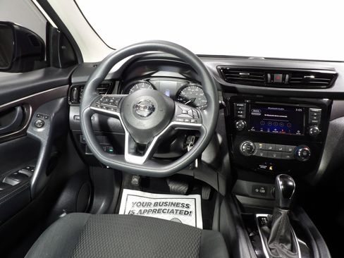 Used 2022 Nissan Rogue Sport S FWD image 12