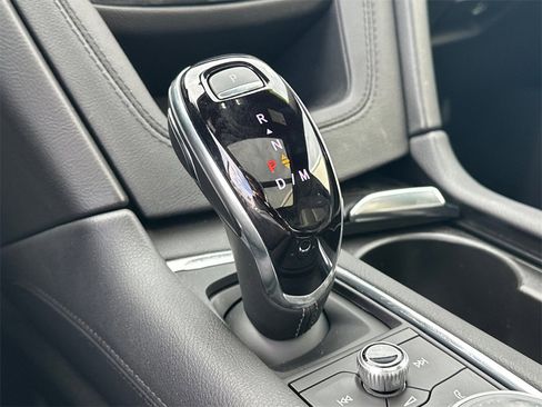 New 2025 Cadillac XT6 Luxury image 31