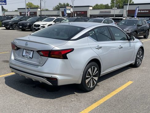 Used 2021 Nissan Altima 2.5 SV AWD/4WD image 10