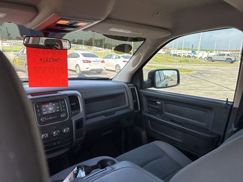 Used 2017 RAM 1500 Express AWD/4WD image 14