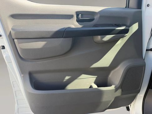 Used 2015 Nissan NV 3500 S w/ Power Basic Package RWD image 9