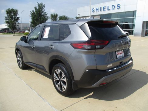 Used 2023 Nissan Rogue SV AWD/4WD image 4