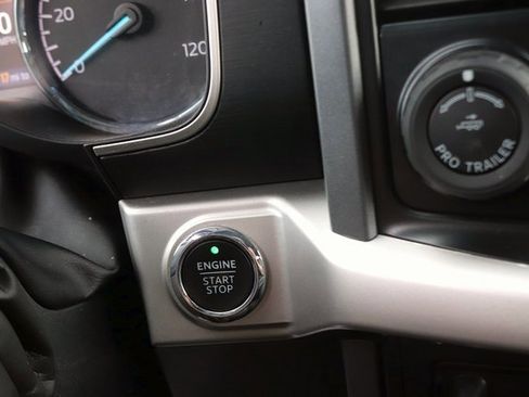 Used 2022 Ford F150 XLT w/ Equipment Group 302A High image 25