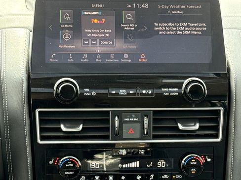 Used 2024 INFINITI QX80 Luxe image 11