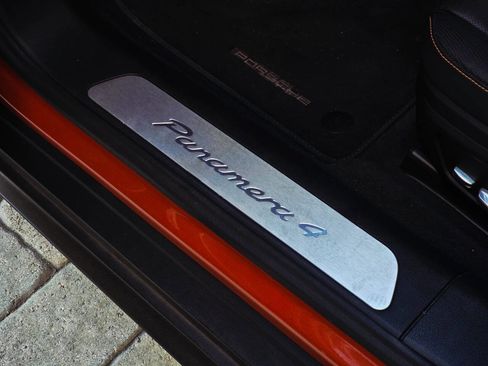 Used 2021 Porsche Panamera 4 image 89