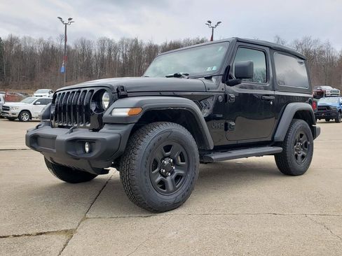 Used 2023 Jeep Wrangler Sport image 8