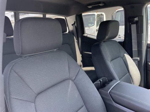 New 2026 GMC Canyon Elevation w/ Convenience Package RWD image 28