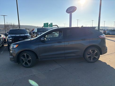 Used 2019 Ford Edge ST w/ Convenience Package image 3