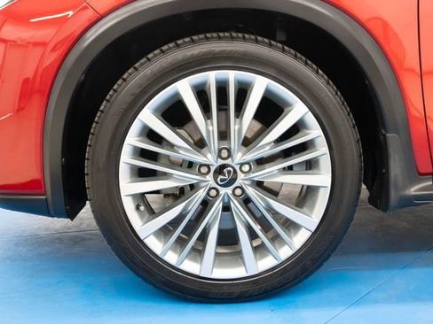 Used 2023 INFINITI QX50 Autograph AWD/4WD image 2