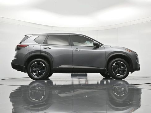 Certified 2024 Nissan Rogue SV FWD image 39